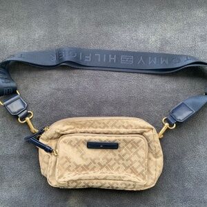 Tommy Hilfiger Beige Monogram Crossbody Bag Navy Strap TH Logo Purse Adjustable